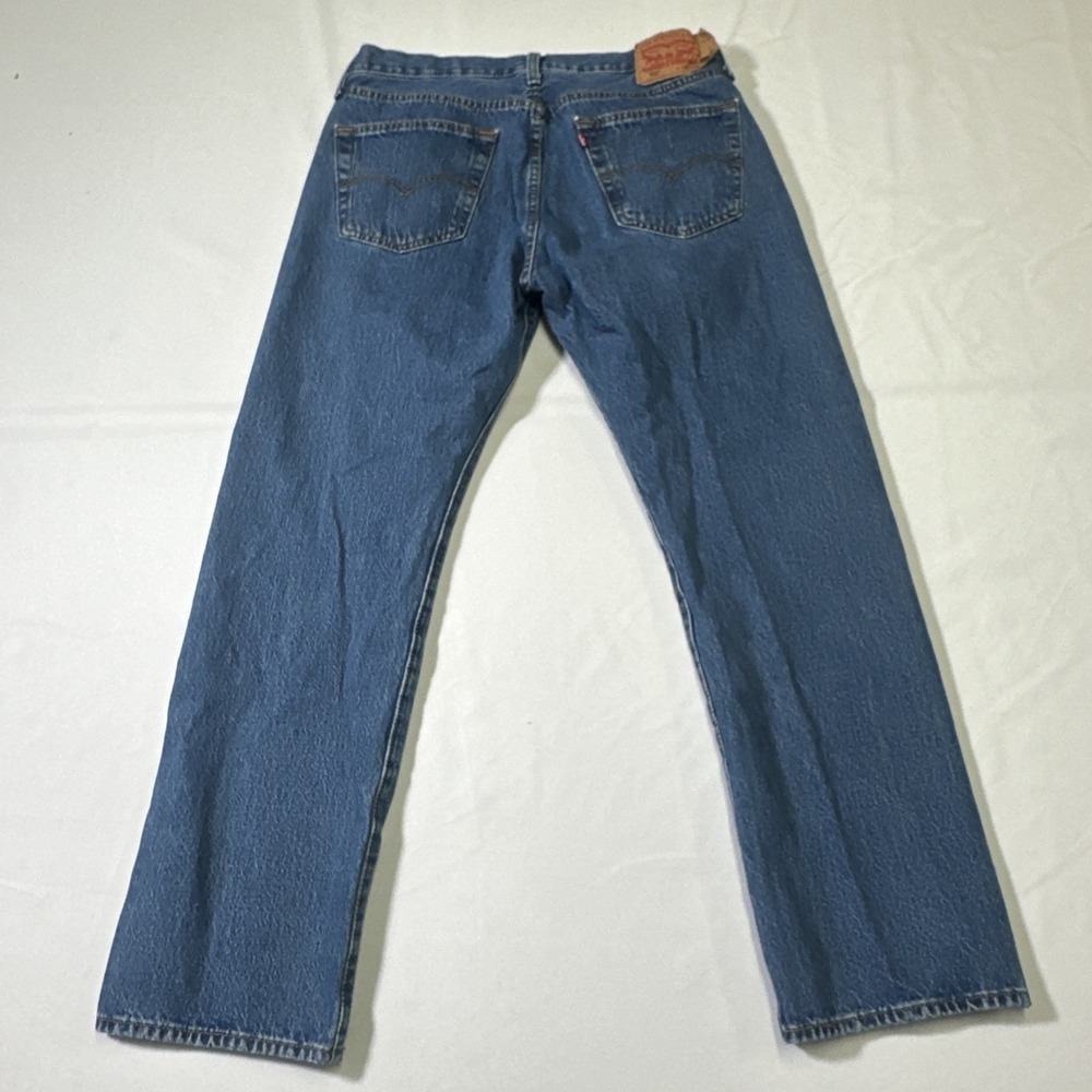 Levis 501 Jeans Mens 34x30 Blue Straight Button Fly Medium Wash Denim a - Picture 2 of 11